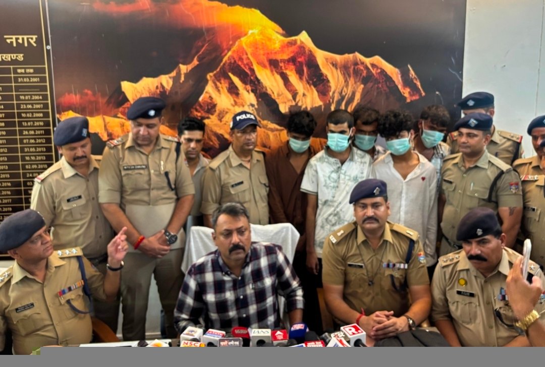 स्विफ्ट कार की चेकिंग में खुला करोड़ों की डिजिटल मनी ट्रेल का राज, ‘मगध साइबर गैंग’ के पांच आरोपी गिरफ्तार
